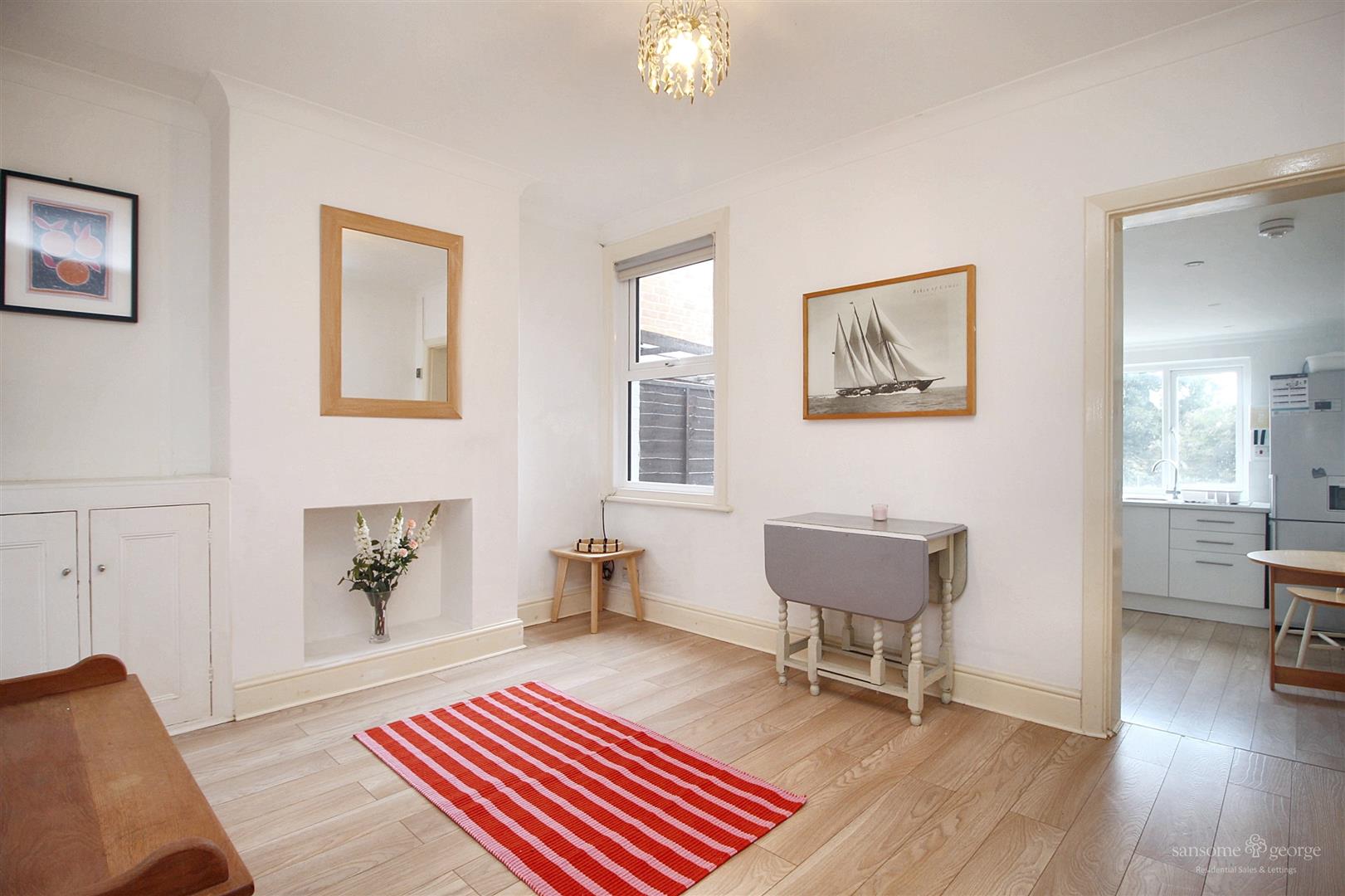 3 bed property in Waverley Road, Reading